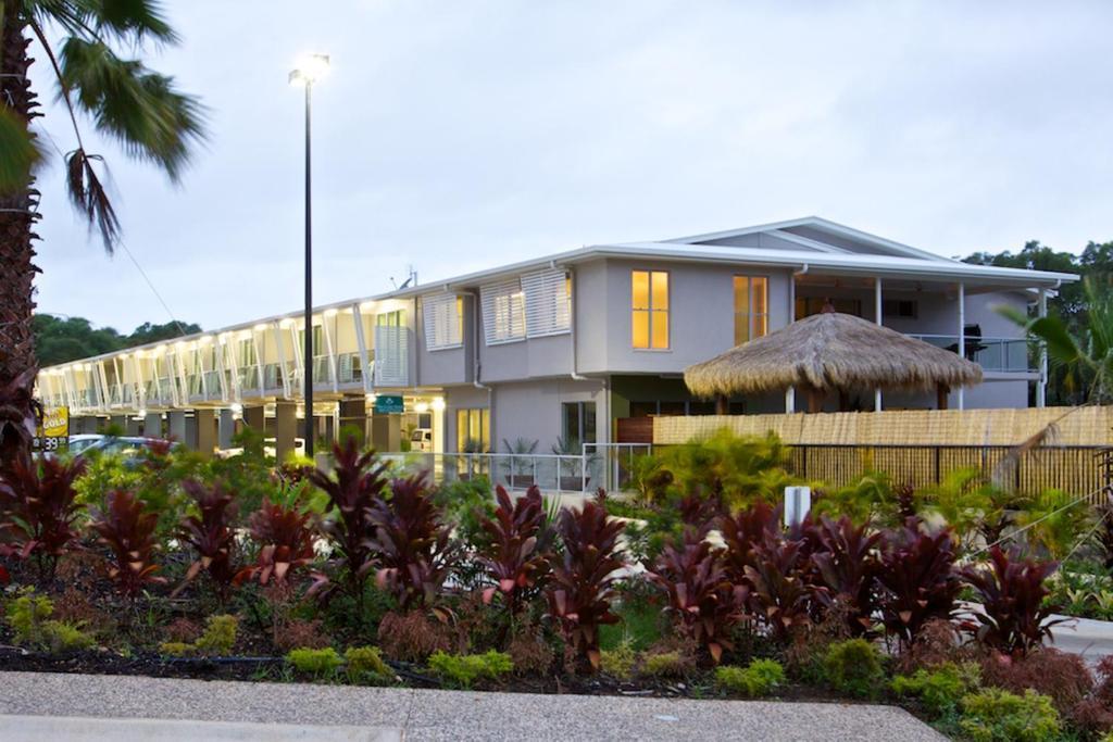 The Coast Motel Йепун Екстериор снимка